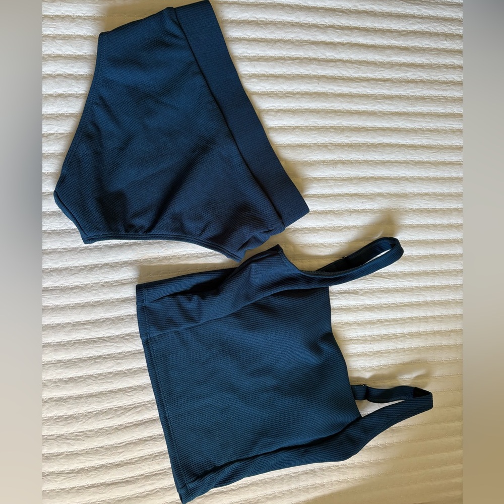 Geode Black and Blue Sweater